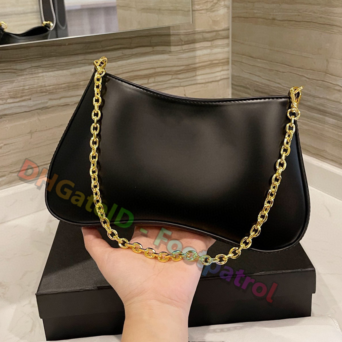 2021 ins luxurys Designers Underarm bag women Shoulder Bags Ladies Mini Wallet cellphone pocket Clutch purses Leather Lady Totes Handbags Fashion Armpit Handbag, No bags
2021 ins luxurys Designers Underarm bag women Shoulder Bags Ladies Mini Wallet cellphone pocket Clutch purses Leather Lady Totes Handbags Fashion Armpit Handbag, No bags