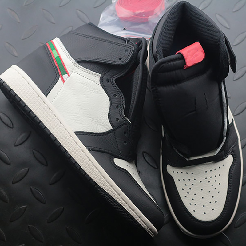 News 2021 Jumpman 1sMen Women Mid Top Quality OG Basketball Shoes Luxury Designer Mens Womens University Black/White casual Trainers coach S
News 2021 Jumpman 1sMen Women Mid Top Quality OG Basketball Shoes Luxury Designer Mens Womens University Black/White casual Trainers coach S