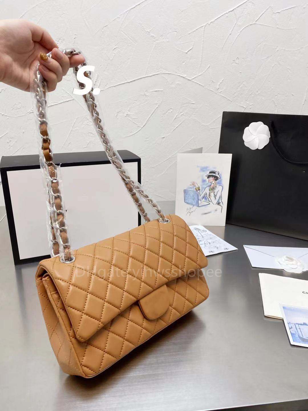 luxury designers CC Channel Women Bags handbag messenger shoulder chain crossbody wallet tote designer bag high quality Sheepskin Rhombic pattern 8 colors 25cm WFZ, Customized
luxury designers CC Channel Women Bags handbag messenger shoulder chain crossbody wallet tote designer bag high quality Sheepskin Rhombic pattern 8 colors 25cm WFZ, Customized