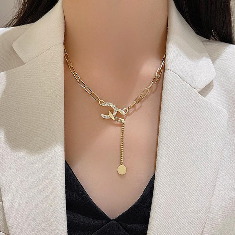 Chains Classic Simplicity Geometric Metal Staggered Pendant Necklace For Women Elegant Fashion Fine Jewelry
Chains Classic Simplicity Geometric Metal Staggered Pendant Necklace For Women Elegant Fashion Fine Jewelry