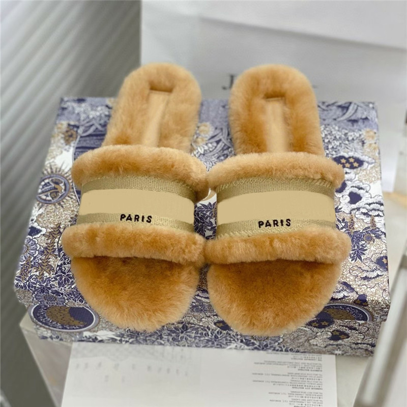 2021 Autumn and Winter Classic Ladies Wool Slippers Designer Warm Plush Flip-Flops Comfortable Soft Fashion Cowhide Platform Practical Sandals, Black
2021 Autumn and Winter Classic Ladies Wool Slippers Designer Warm Plush Flip-Flops Comfortable Soft Fashion Cowhide Platform Practical Sandals, Black