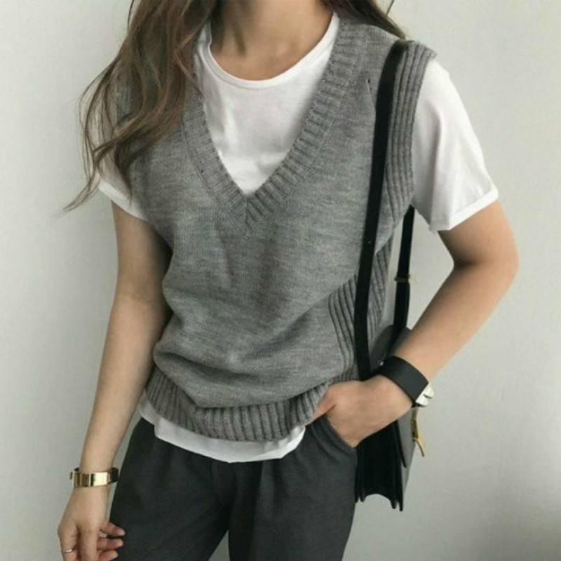 Women Retro Loose Sweater Vests Spring Autumn Korea Sleeveless White Knitting Tops Female V-Neck Knitted Tank Top Mujer 210514
