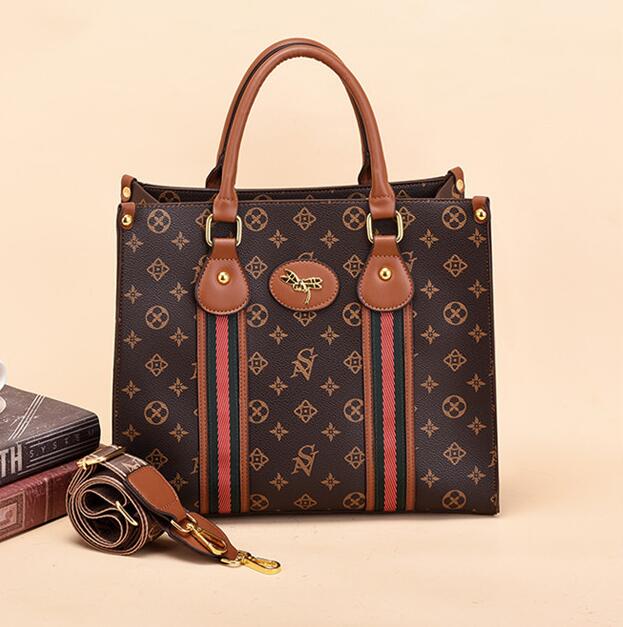 Wholesale ladies shoulder bags Hong Kong wind contrast color printed handbags horizontal large capacity leather tote bag street fashion sewing plaid handbag, Coffee2-6001
Wholesale ladies shoulder bags Hong Kong wind contrast color printed handbags horizontal large capacity leather tote bag street fashion sewing plaid handbag, Coffee2-6001