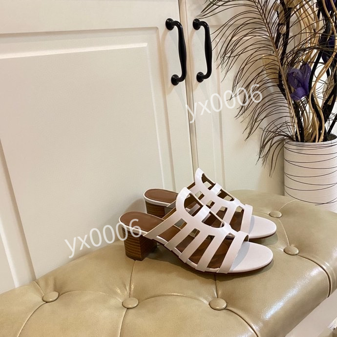 2022 New Leather Shoes Luxury Women Men Genuine Leather Suede Platform Flat Casual Shoe Lace Up Reflective Triple Vintage jm210119, Choose the color
2022 New Leather Shoes Luxury Women Men Genuine Leather Suede Platform Flat Casual Shoe Lace Up Reflective Triple Vintage jm210119, Choose the color