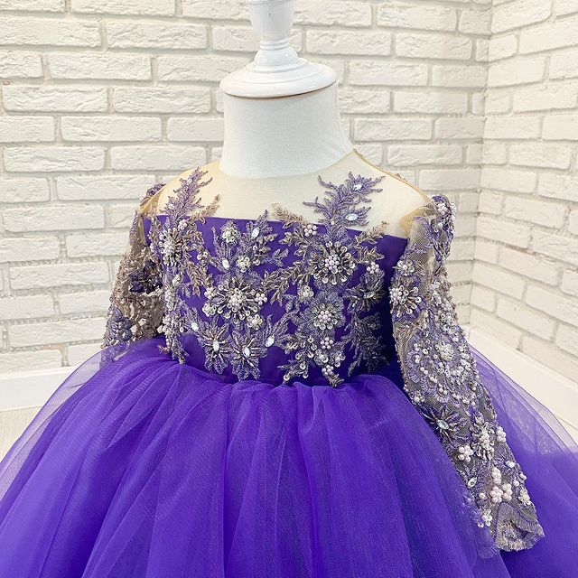 2021 Lace Beaded Flower Girl Dresses Ball Gown Sheer Neck Long Sleeves Lilttle Kids Birthday Pageant Weddding Gowns
