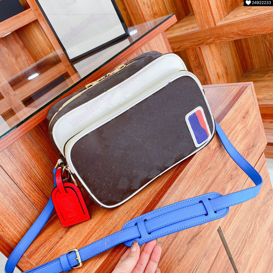 NIL MESSENGER Bag Mens Designer Cowhide-Leather Trim Shoulder Bags Mans Luxurys Designers Virgil Abloh Cross Body Coin Purse Wallet Hobos Tote M45584
NIL MESSENGER Bag Mens Designer Cowhide-Leather Trim Shoulder Bags Mans Luxurys Designers Virgil Abloh Cross Body Coin Purse Wallet Hobos Tote M45584