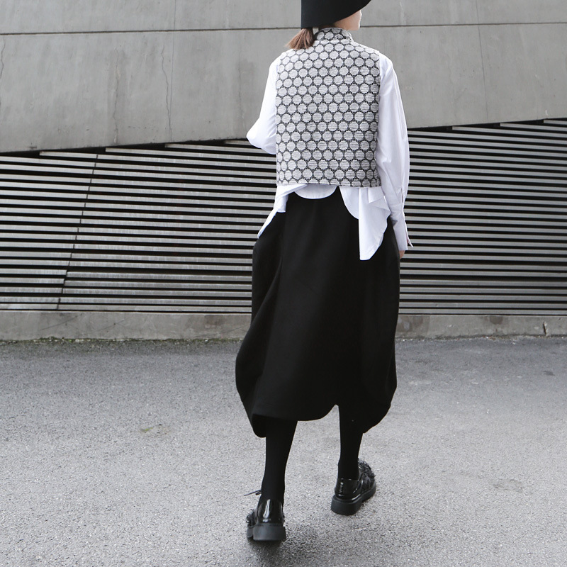 Fashion Vintage Chic Polka Dot Patter Dobby Women Vest Spring Summer Tank Tops Single Breasted Double Pockets Coat 210519