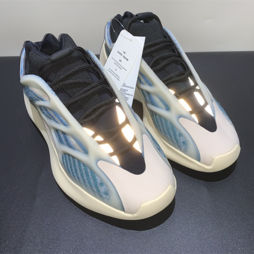 2021 new Top Quality Runner unisex Sneakers Running Shoes 700 v3 azareth G54850 aurora 2.0 GY0260 with box size 4-13
2021 new Top Quality Runner unisex Sneakers Running Shoes 700 v3 azareth G54850 aurora 2.0 GY0260 with box size 4-13