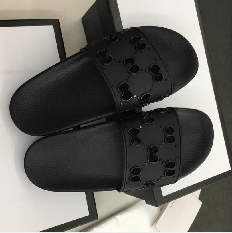 2021 Designer Slippers men slipper Gear bottoms Flip Flops luxury Women Sandals fashion causal shoes woman size 35-45 with box, Black
2021 Designer Slippers men slipper Gear bottoms Flip Flops luxury Women Sandals fashion causal shoes woman size 35-45 with box, Black
