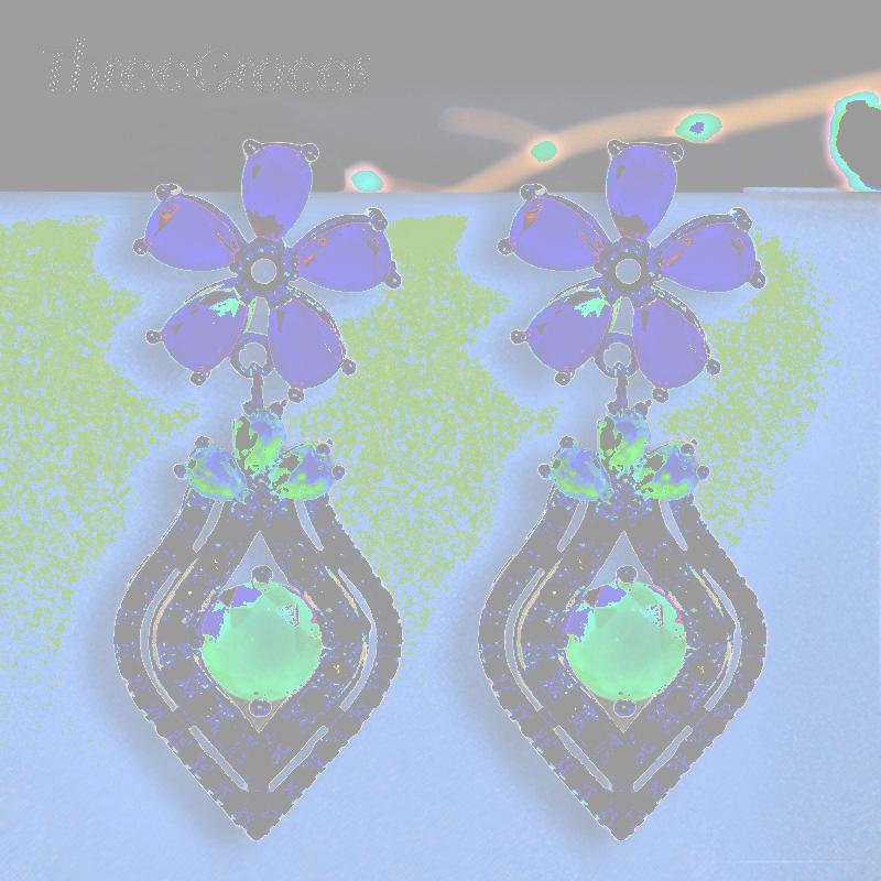 Dangle & Chandelier ThreeGraces Elegant African Flower Pineapple Natural Green Red Cubic Zirconia Earrings For Women Costume Jewelry ER284, Silver
Dangle & Chandelier ThreeGraces Elegant African Flower Pineapple Natural Green Red Cubic Zirconia Earrings For Women Costume Jewelry ER284, Silver
