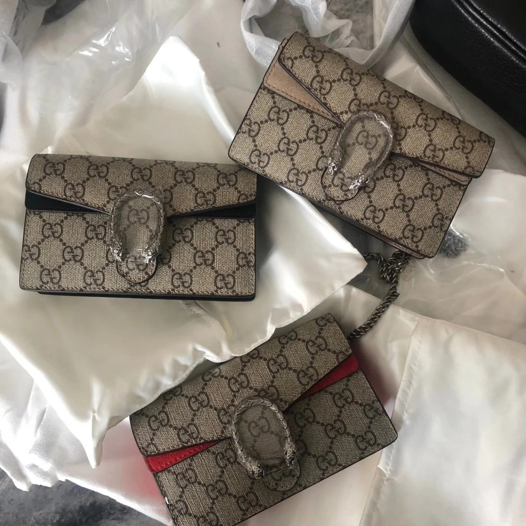 lv LOUIS BAG VITTON Designer women fashion mini chain bag cross-body bag shoulder bag tote messenger 18*11*4cm with box
lv LOUIS BAG VITTON Designer women fashion mini chain bag cross-body bag shoulder bag tote messenger 18*11*4cm with box