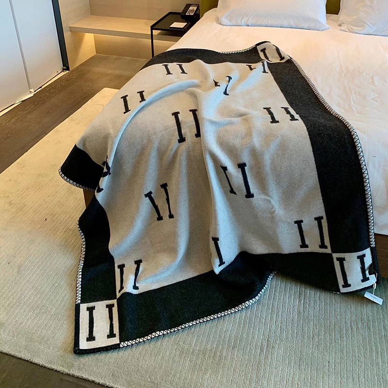 New Soft Wool Scarf Shawl Blanket Portable Warm Plaid Sofa Bed Fleece Spring Autumn Women Throw Blankets Free Ship
New Soft Wool Scarf Shawl Blanket Portable Warm Plaid Sofa Bed Fleece Spring Autumn Women Throw Blankets Free Ship