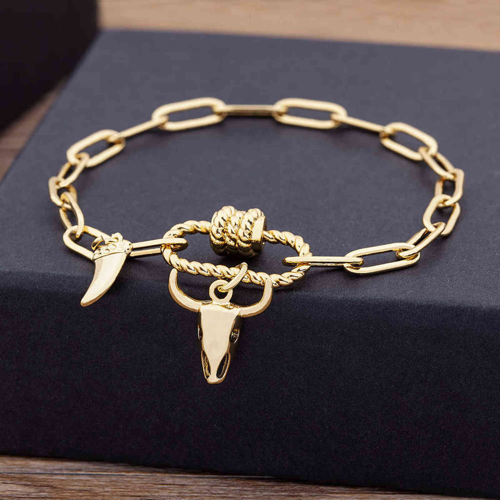 New Design Bull Head Men Women Link Bracelet Animal Pendant Beads Micro Pave Zircon Charm Bangle Party Birthday Jewelry Gift
New Design Bull Head Men Women Link Bracelet Animal Pendant Beads Micro Pave Zircon Charm Bangle Party Birthday Jewelry Gift