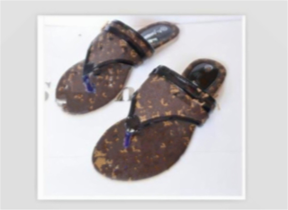 2021 designer slides Women flip flops Leather Women sandal with Double Metal Black White Brown slippers Summer Beach Sandals size 35-42 03
2021 designer slides Women flip flops Leather Women sandal with Double Metal Black White Brown slippers Summer Beach Sandals size 35-42 03