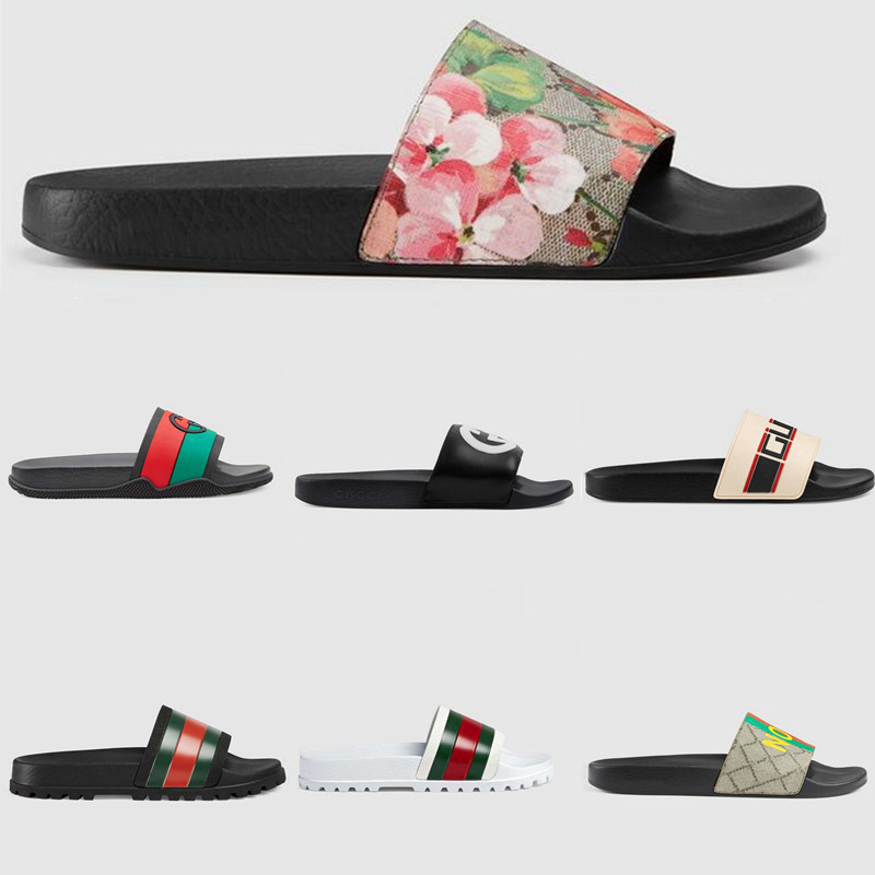 Classic Mens Womens Slippers Slides Designer Rubber Sandals Jelly Shoes Soft Soles Flip Flops Beach Shoe Letter Flat Blade Boots Heatshoes Size 35-45, Black
Classic Mens Womens Slippers Slides Designer Rubber Sandals Jelly Shoes Soft Soles Flip Flops Beach Shoe Letter Flat Blade Boots Heatshoes Size 35-45, Black