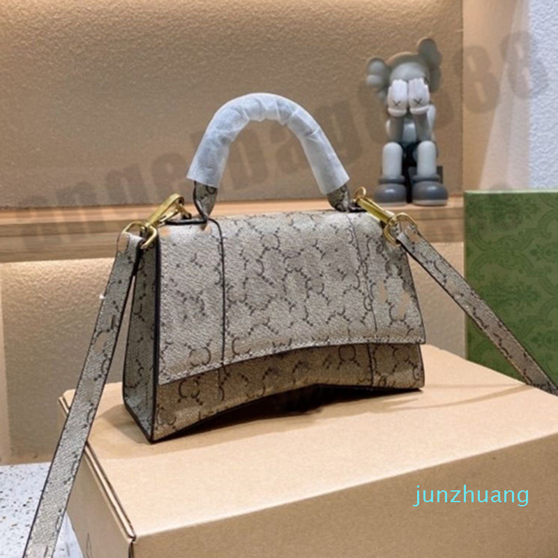 Designer- Fashion Shoulder Bags Women Handbags Hourglass Chains Lipstick Purse Lady Phone Bag wallet Cross body Mini Totes women vintage
Designer- Fashion Shoulder Bags Women Handbags Hourglass Chains Lipstick Purse Lady Phone Bag wallet Cross body Mini Totes women vintage