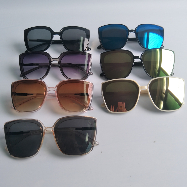 Brand Vintage Sunglasses for Men Uv Protection Womens Designer Sun Glasses Driving Sporty Goggles Eyewear 7 Color
Brand Vintage Sunglasses for Men Uv Protection Womens Designer Sun Glasses Driving Sporty Goggles Eyewear 7 Color