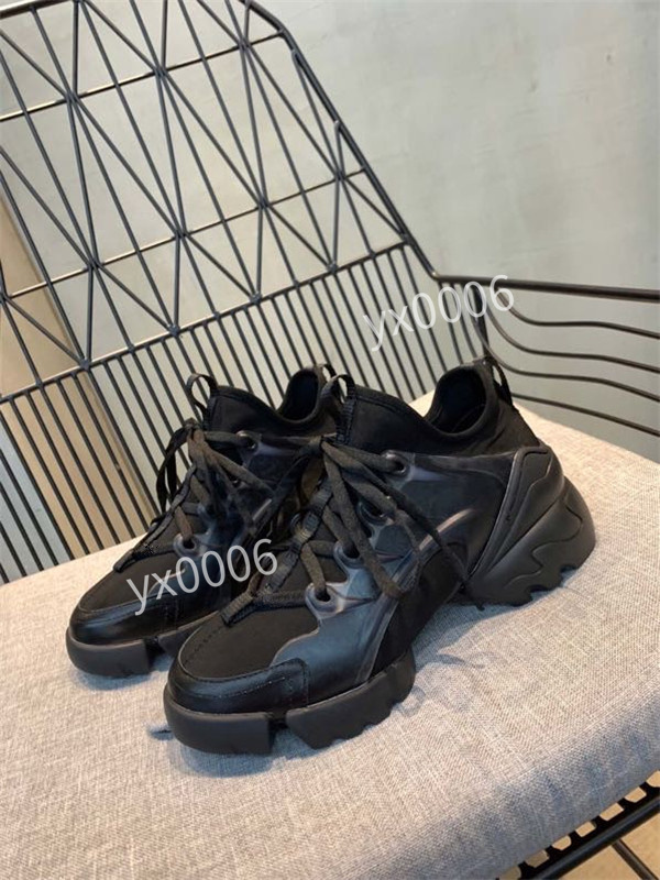 Men women crystal sole Triple S luxury designer shoes high quality Clear Sole Neon Green yellow black white mens sport casual sneak rx200609, Choose the color
Men women crystal sole Triple S luxury designer shoes high quality Clear Sole Neon Green yellow black white mens sport casual sneak rx200609, Choose the color