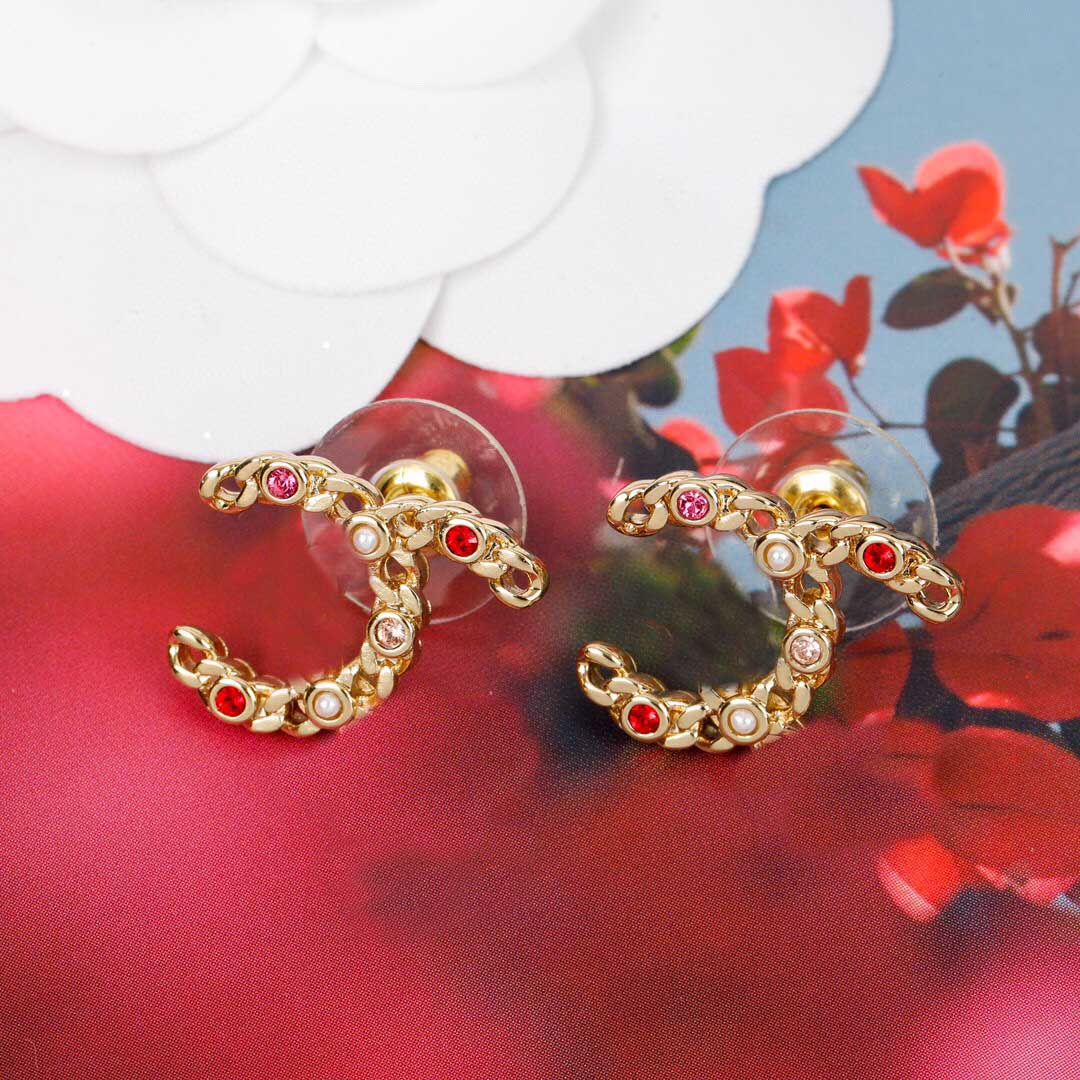 2022 Top quality charm stud earring hollow design with red bead colorful diamond for women engagement in 18k gold plated have stamp box PS3051
2022 Top quality charm stud earring hollow design with red bead colorful diamond for women engagement in 18k gold plated have stamp box PS3051