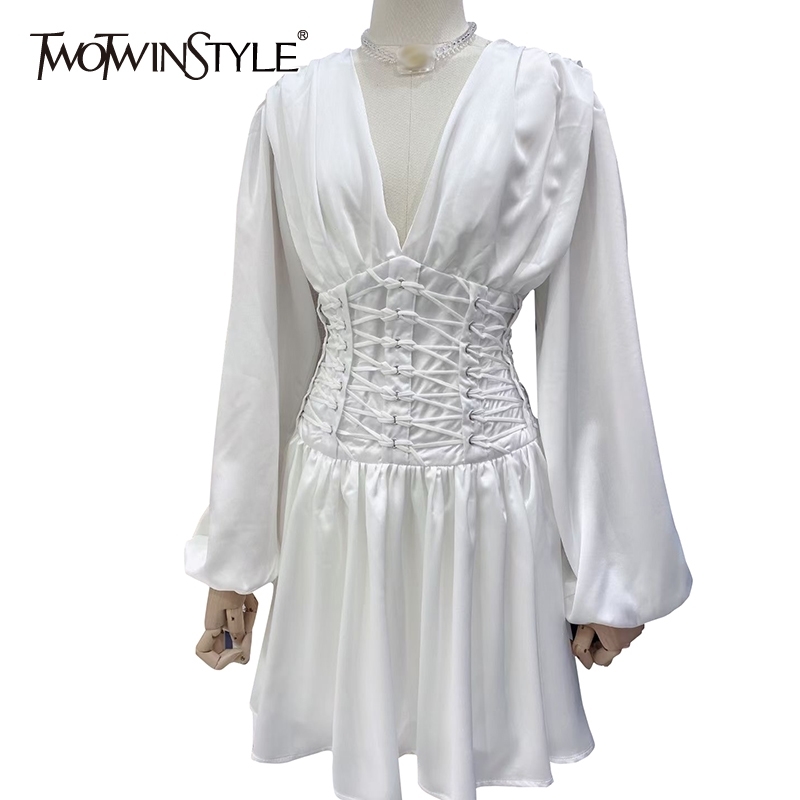 TWOTWINSTYLE Cross Bandage Sexy Party Dress For Women V Neck Lantern Sleeve High Waist Slim Mini Dresses Female Fashion 210517, Black
TWOTWINSTYLE Cross Bandage Sexy Party Dress For Women V Neck Lantern Sleeve High Waist Slim Mini Dresses Female Fashion 210517, Black