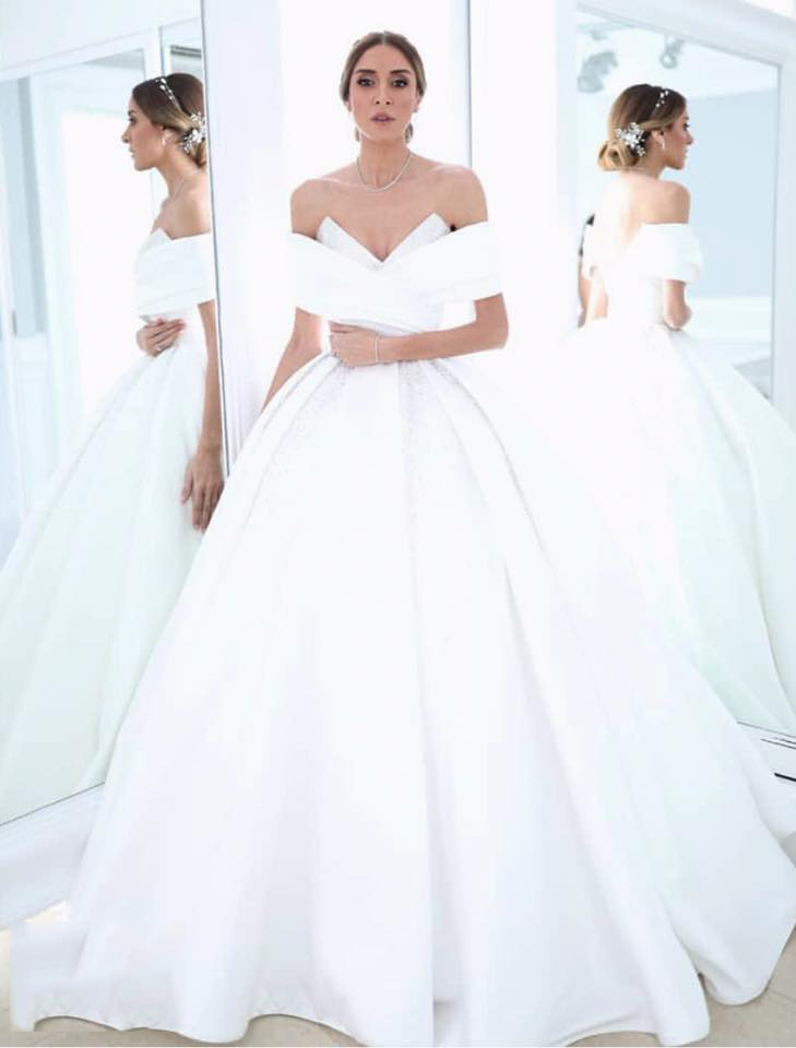 Dubai Vintage Pure White Wedding Dresses Bridal Gowns Cathedral Train Crystal Beaded 2021 Vestido De Novia