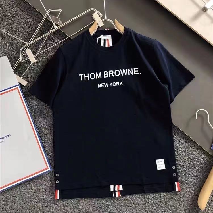 Men and Female Summer Tee TB Japan thom Limited Cotton Round Neck Loose Printed Sticker Back Color Striped Short-sleeved T-shirt brownie, White;black
Men and Female Summer Tee TB Japan thom Limited Cotton Round Neck Loose Printed Sticker Back Color Striped Short-sleeved T-shirt brownie, White;black