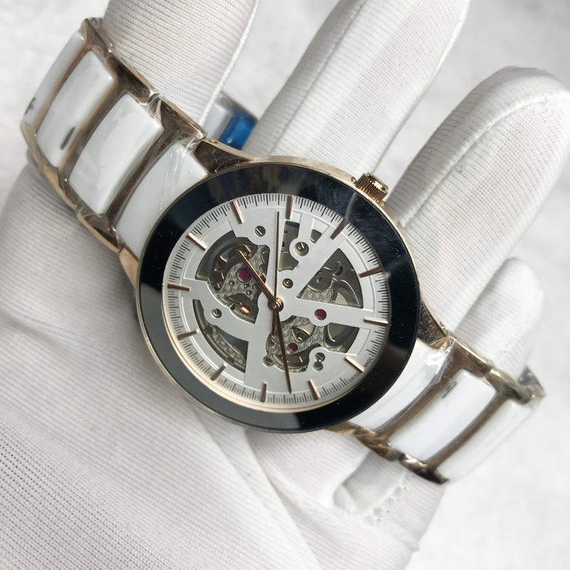 2021 Hot sell Rose Gold&Silver Luxury watch ceramic high quality quartz men&women tick movement white dial
2021 Hot sell Rose Gold&Silver Luxury watch ceramic high quality quartz men&women tick movement white dial