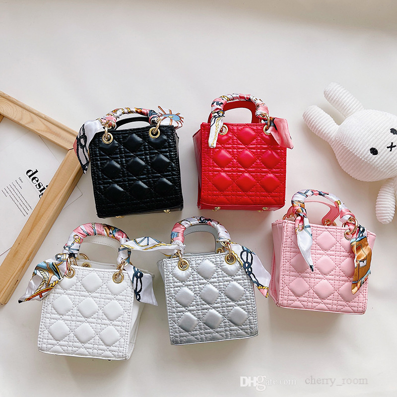 Autumn winter children princess handbags fashion lovely kids silk single shoulder bags baby girls PU casual zero purse F1013, Black
Autumn winter children princess handbags fashion lovely kids silk single shoulder bags baby girls PU casual zero purse F1013, Black