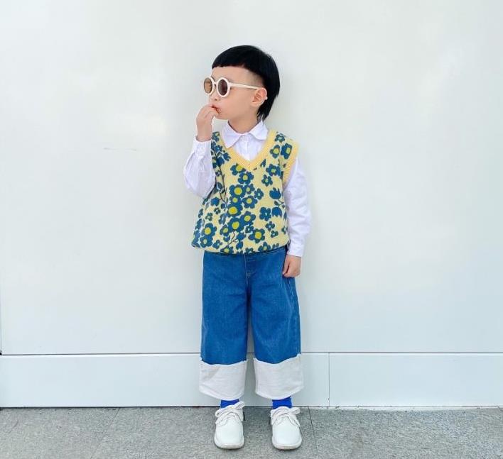 Children's cute kids frosted sunglasses baby decoration trend glasses beach sunglass unisex Retro street shot Z260305