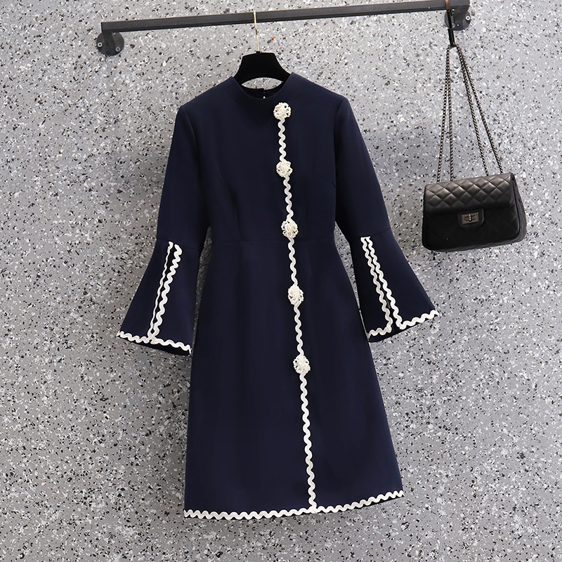 Plus Size Women French Vintage Flare Sleeve Dresses For Women O Neck Pearl Button Office Ladies Elegant Midi Dresses Korean Robe, Blue
Plus Size Women French Vintage Flare Sleeve Dresses For Women O Neck Pearl Button Office Ladies Elegant Midi Dresses Korean Robe, Blue