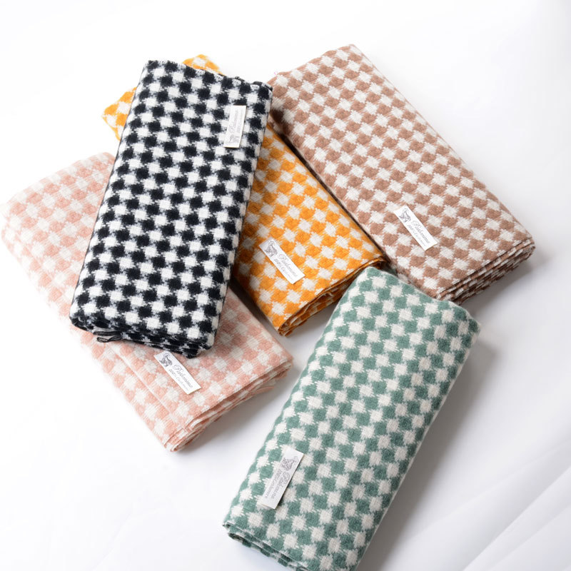 New Fashion Diamond Small Lattice Imitation Cashmere Scarf Women's Simple College Style Warm Shawl In Autumn and Winter High Quality, Blue;gray
New Fashion Diamond Small Lattice Imitation Cashmere Scarf Women's Simple College Style Warm Shawl In Autumn and Winter High Quality, Blue;gray