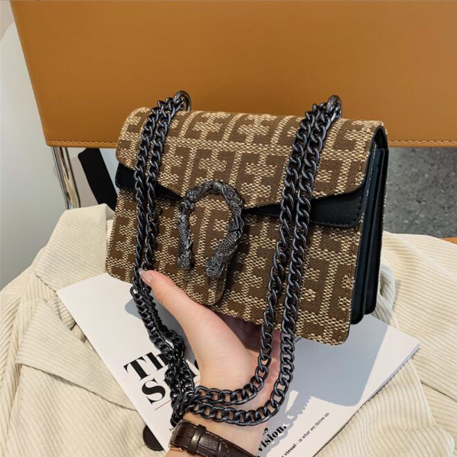 Factory wholesale women leathers shoulder bags retro-shaped leather handbag street trend printing backpack winter contrast fashion crossbody bag, Brown(boutique box)
Factory wholesale women leathers shoulder bags retro-shaped leather handbag street trend printing backpack winter contrast fashion crossbody bag, Brown(boutique box)
