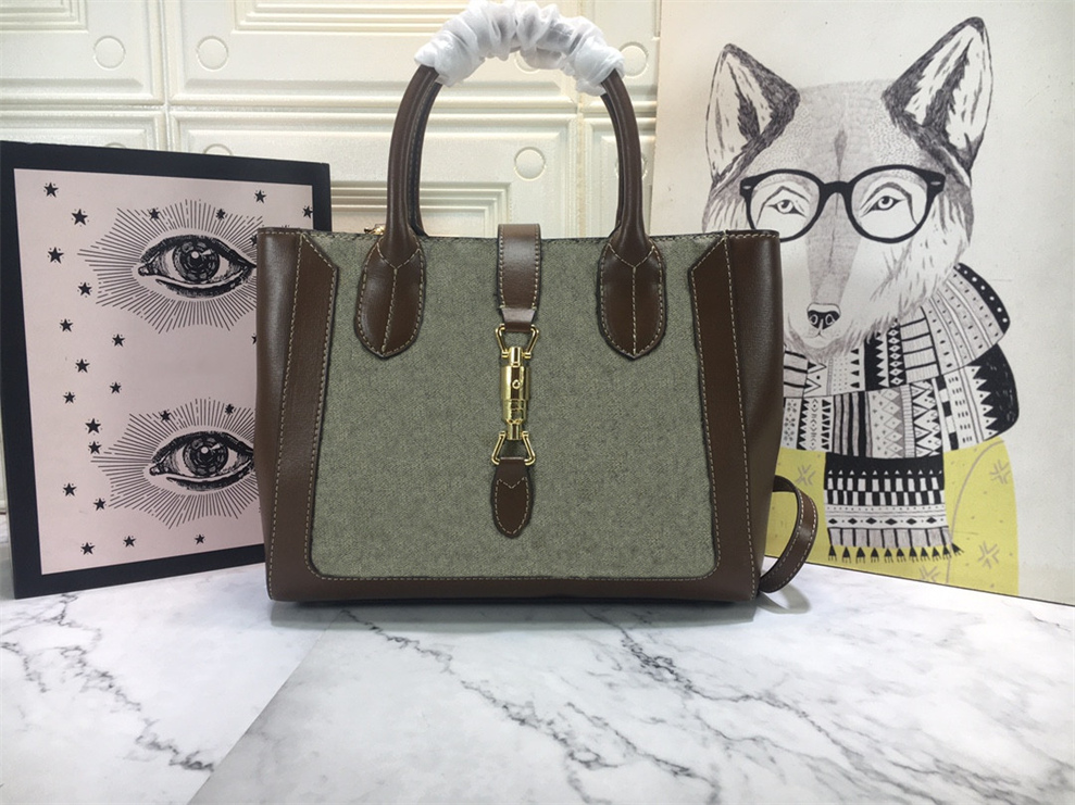 Designer 2021 Women's Crossbody Bag Vintage Handbag Plain and elegant Classic Fashion Shoulder bags, High quality
Designer 2021 Women's Crossbody Bag Vintage Handbag Plain and elegant Classic Fashion Shoulder bags, High quality