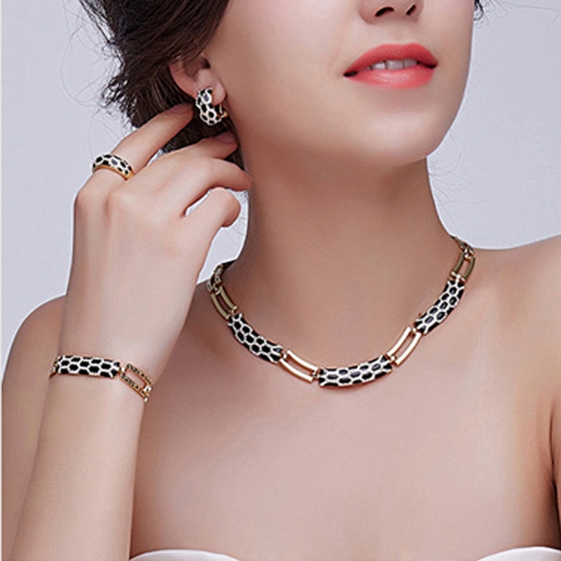 Liffly Women Dubai Sets Luxury Bridal Nigerian Wedding African Beads Jewelry Set Costume Design, 8.5
Liffly Women Dubai Sets Luxury Bridal Nigerian Wedding African Beads Jewelry Set Costume Design, 8.5