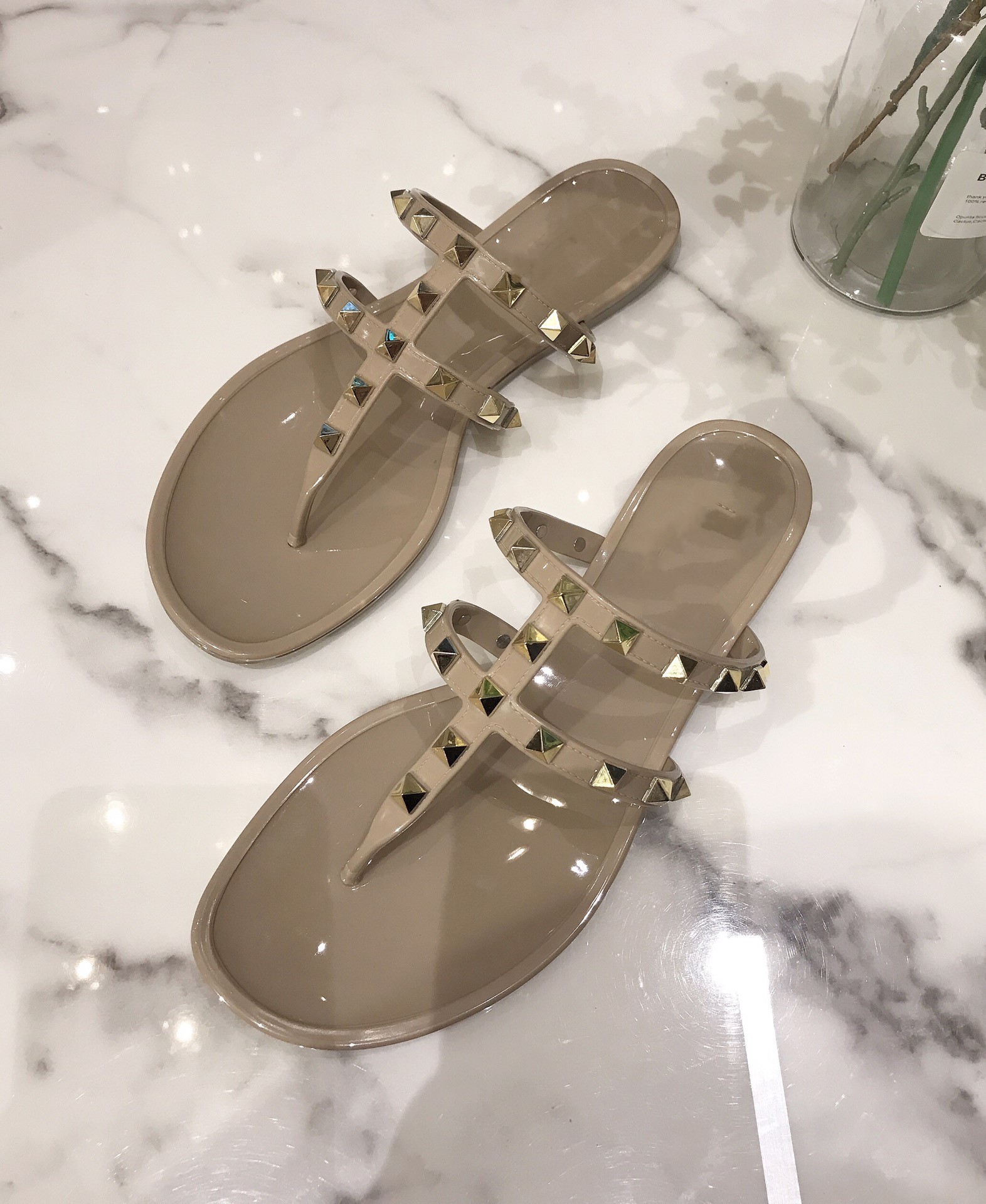 Famous Ladies Studs Sandals Leather Black Nude Brown Women's Flat Summer Rock Gladiator Sandals Beach Indoor Flip Flops, No.3
Famous Ladies Studs Sandals Leather Black Nude Brown Women's Flat Summer Rock Gladiator Sandals Beach Indoor Flip Flops, No.3