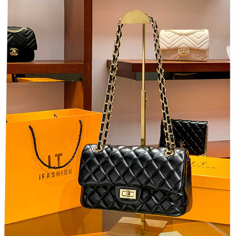 Women's 2021 new Versatile Single Shoulder Messenger women's high sense small fragrance Lingge chain bag fashion, Black
Women's 2021 new Versatile Single Shoulder Messenger women's high sense small fragrance Lingge chain bag fashion, Black