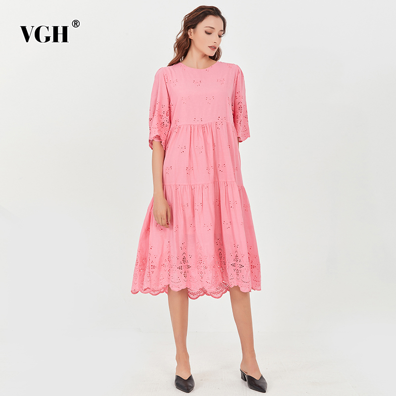 VGH Pink Hollow Out Dress For Women O Neck Half Sleeve Ruched Elegant Midi Dresses Female Fashion New Clothing Summer Tide 210421