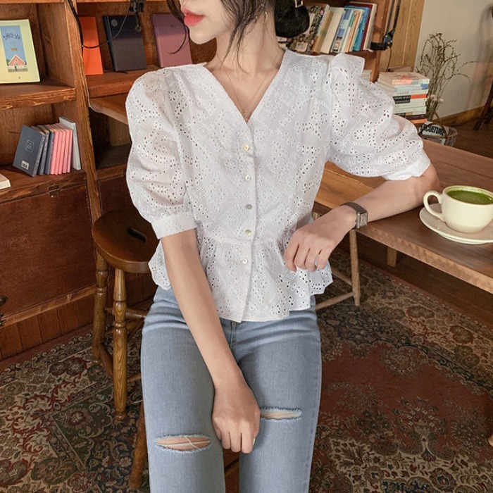 Crochet Hollow Puff Sleeve V-neck Lace Shirt Women Summer Ruffled Short Slim Waist Single Breasted White Blouse 210422