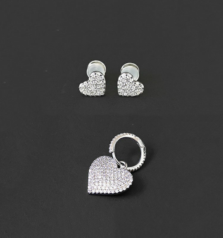 S925 Sterling Silver 5A zircon Single Love Earring Female Diamond Heart-shaped Earrings Cute Fashion Luxury Brand Monaco Jewelry
S925 Sterling Silver 5A zircon Single Love Earring Female Diamond Heart-shaped Earrings Cute Fashion Luxury Brand Monaco Jewelry