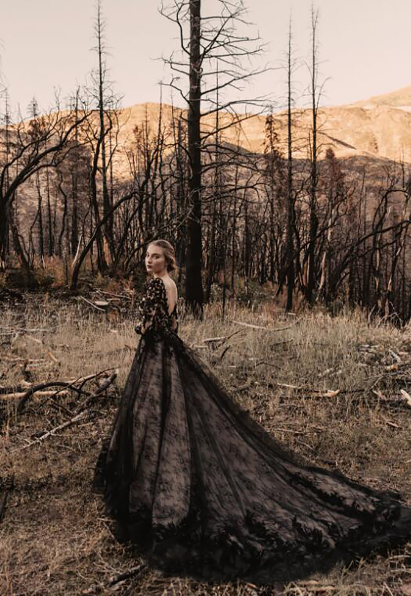 Gothic Full Black Long Wedding Dresses A Line Long Sleeves V Neck Court Train Vintage Bridal Gowns 2021 Plus Size Wedding Wear Dress