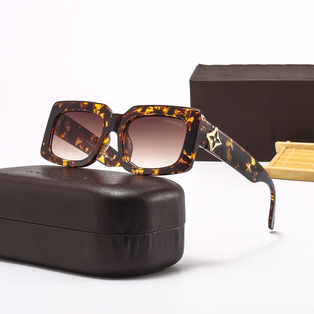 6566 Designer Sunglass Women Eyeglasses Outdoor Shades PC Frame Fashion Classic Lady Sun glasses Mirrors for Womens Luxury Sunglasses
6566 Designer Sunglass Women Eyeglasses Outdoor Shades PC Frame Fashion Classic Lady Sun glasses Mirrors for Womens Luxury Sunglasses