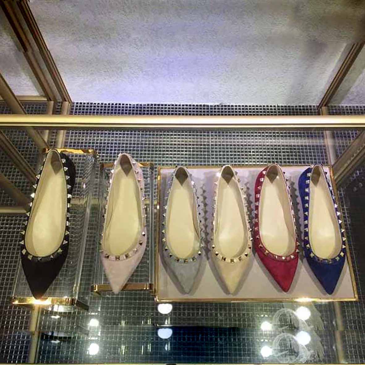 Cashmere Sandals Women Pointed Toes Slides Sandal Luxurys Designers Shoes Paris Slippers Lady Sexy Summer Wide Flat Slipper Low Heels 34-42
Cashmere Sandals Women Pointed Toes Slides Sandal Luxurys Designers Shoes Paris Slippers Lady Sexy Summer Wide Flat Slipper Low Heels 34-42