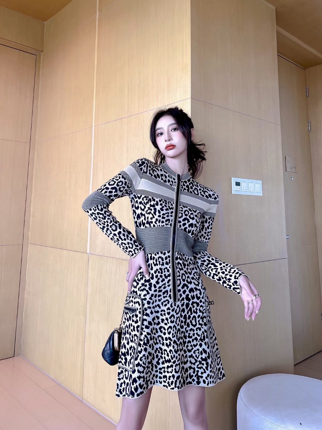women's leopard print dress designer casual Knitted clothing high quality street fashion Brief Midi Dresses comfortable lady's clo, Black;gray
women's leopard print dress designer casual Knitted clothing high quality street fashion Brief Midi Dresses comfortable lady's clo, Black;gray