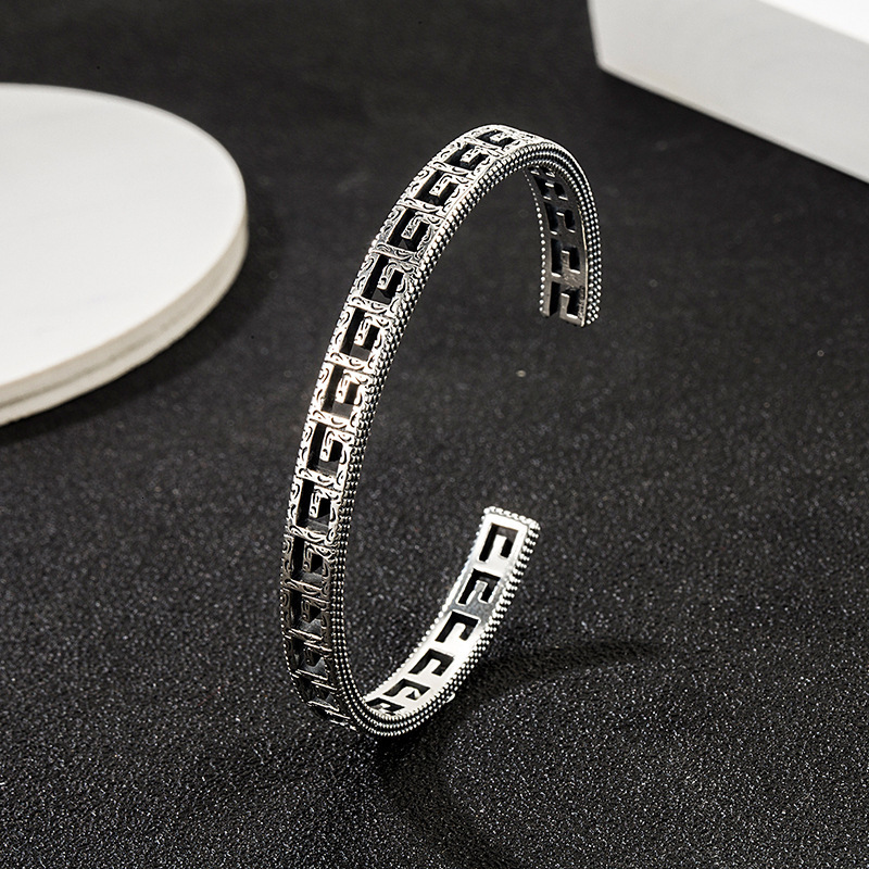 Bangles Bracelet Gujia S925 Sterling Silver Double g Hollow Out Fashion Trend Carved Pattern Narrow Version Couple Punk, Black
Bangles Bracelet Gujia S925 Sterling Silver Double g Hollow Out Fashion Trend Carved Pattern Narrow Version Couple Punk, Black