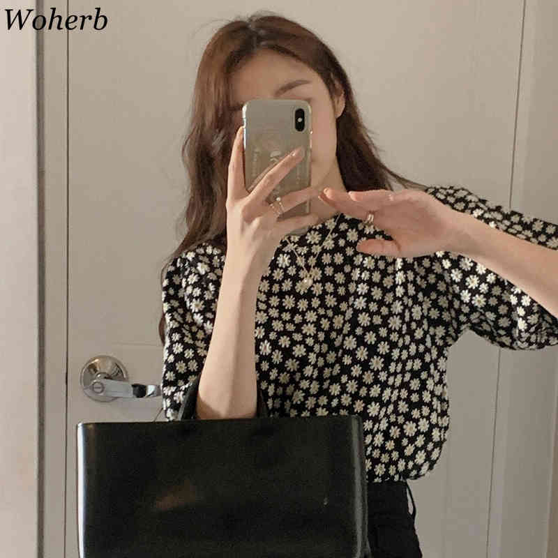 Puff Sleeve Daisy Floral Print Women Shirts Black Elegant Korean Chic Summer Blouses Vintage Casual Ins Blusas Mujer 210519