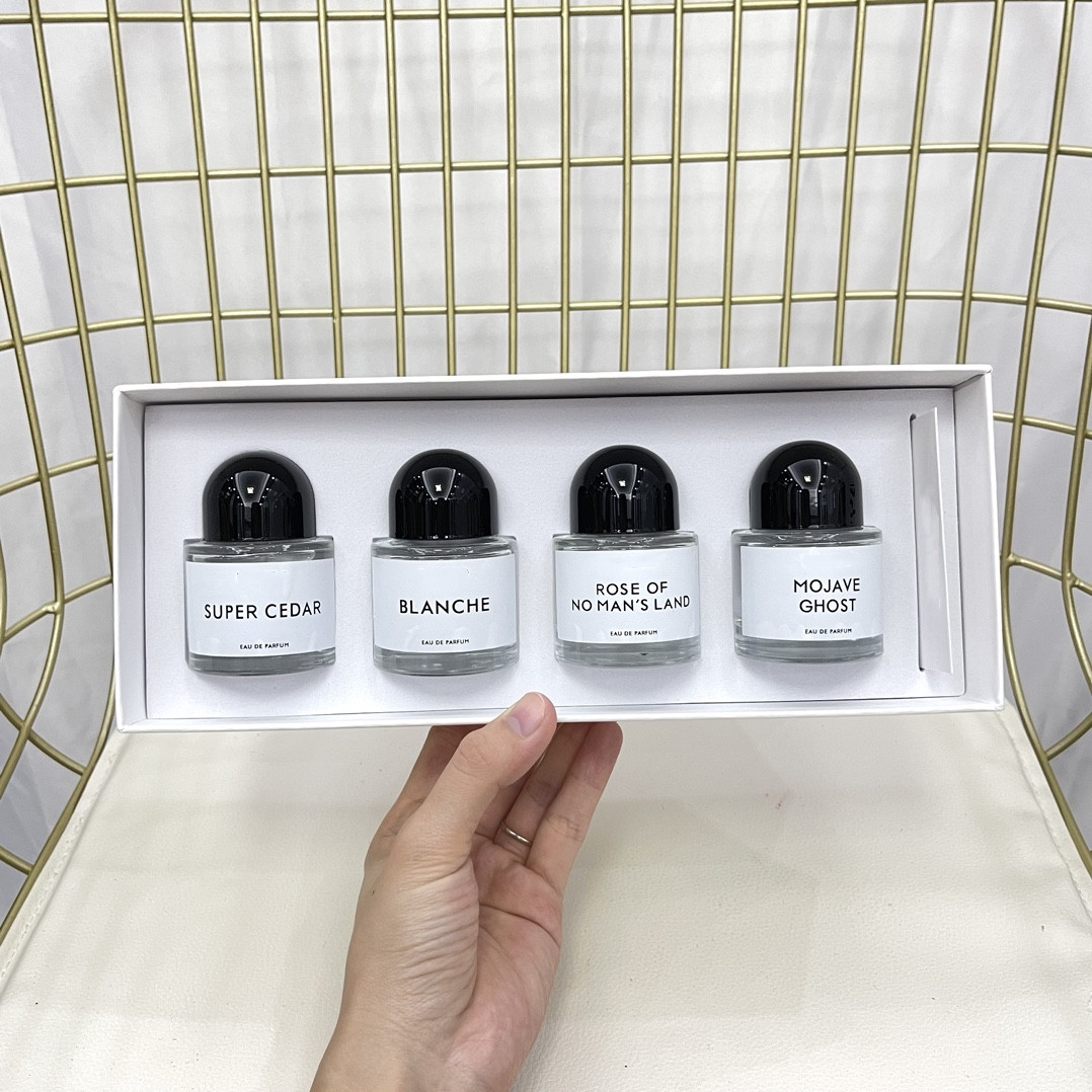 EPACK Perfume Set Spray Eau De Toilette 4pcs Style Parfum For Men Fragrance 4*10ml Long Lasting Time Good Quality Free Ship
EPACK Perfume Set Spray Eau De Toilette 4pcs Style Parfum For Men Fragrance 4*10ml Long Lasting Time Good Quality Free Ship