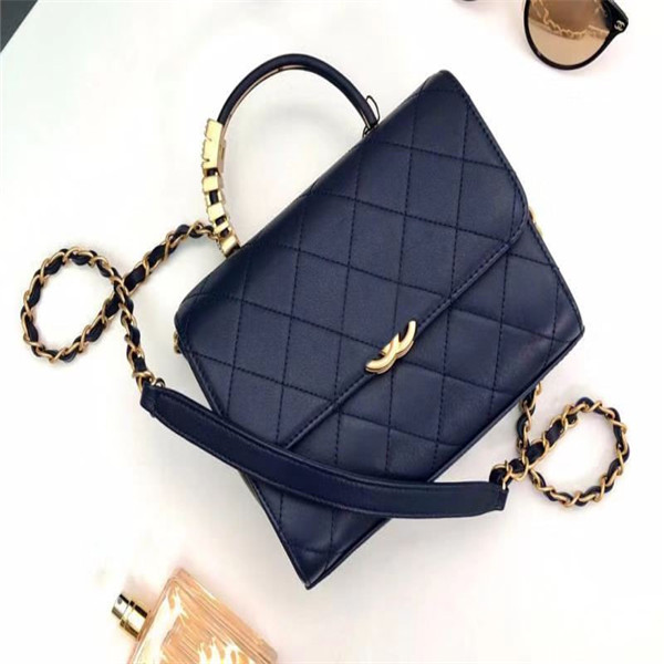 Classic Ladies Bag 7A High-end Custom Quality Pearl Bag Fashion Business Casual Metallic Accessories with Long Straps
Classic Ladies Bag 7A High-end Custom Quality Pearl Bag Fashion Business Casual Metallic Accessories with Long Straps