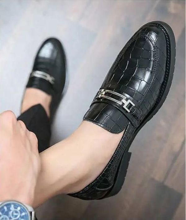 Business dress shoes men autumn new products low heel round head horse rank buckle decorative wedding bridegroom versatile DH045, Black
Business dress shoes men autumn new products low heel round head horse rank buckle decorative wedding bridegroom versatile DH045, Black