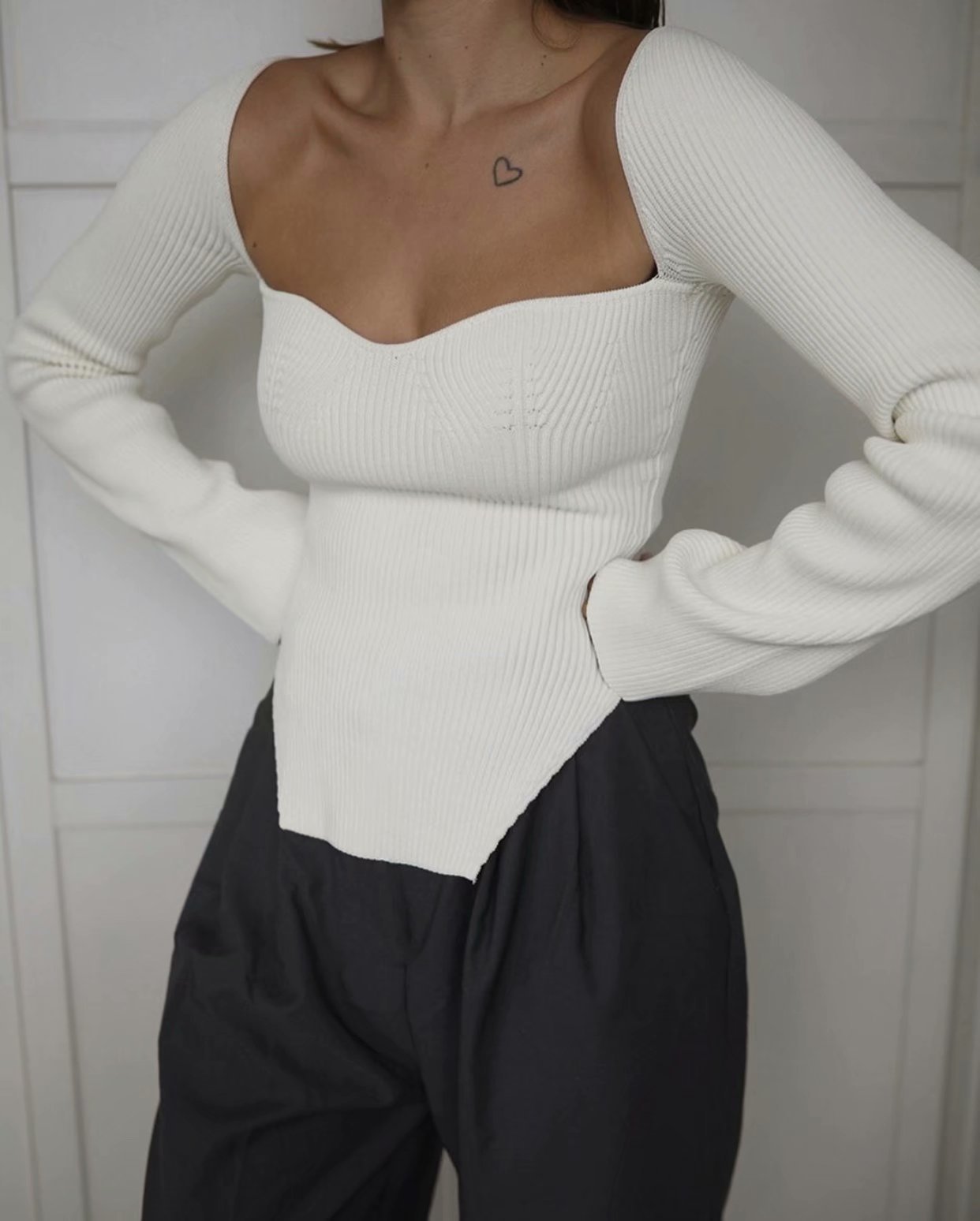 Spring Asymmetrical White Knitted Sweater Women Sexy Long Sleeve Bodycon Blouse Black Ladies Basic Knitwear Jumper Tops Sweaters 210521, Khaki
Spring Asymmetrical White Knitted Sweater Women Sexy Long Sleeve Bodycon Blouse Black Ladies Basic Knitwear Jumper Tops Sweaters 210521, Khaki