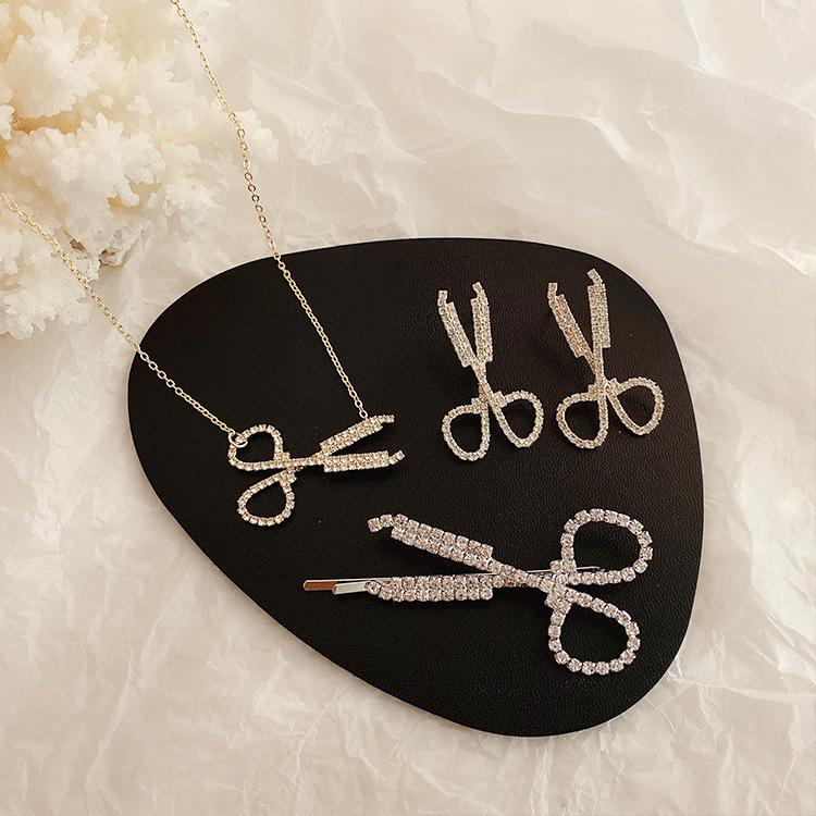 Earrings & Necklace Japanese&Korea Fashion Jewelry Crystal Scissors Stud For Women Gift Unique Earrings&necklaces Set, Silver
Earrings & Necklace Japanese&Korea Fashion Jewelry Crystal Scissors Stud For Women Gift Unique Earrings&necklaces Set, Silver